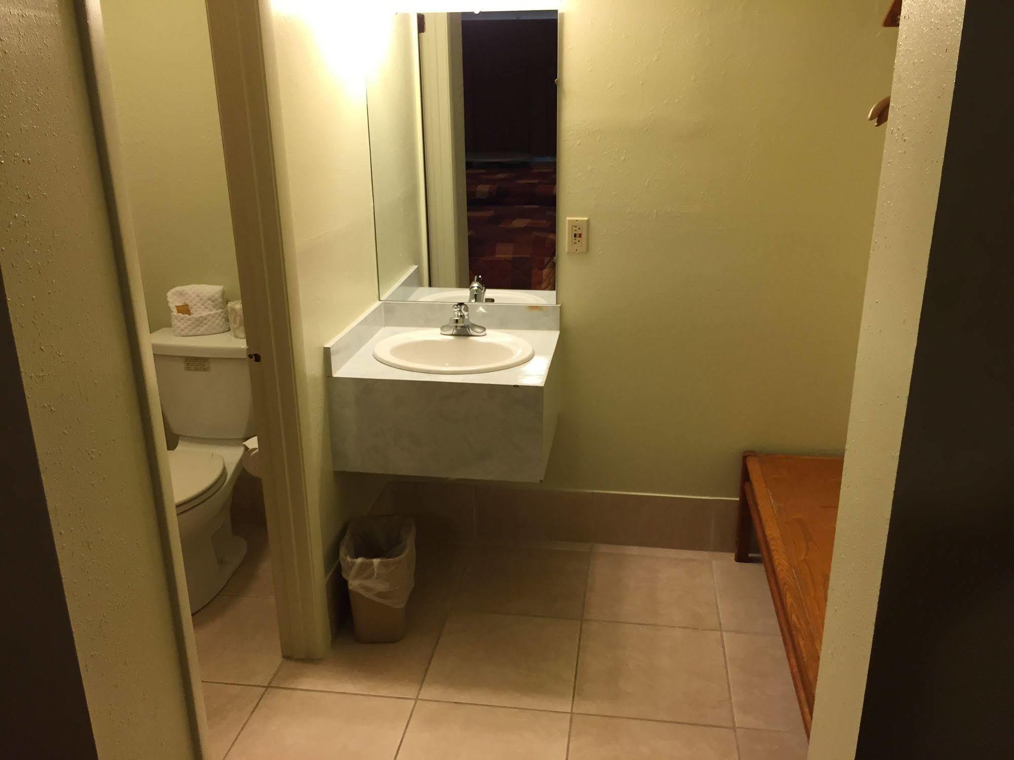 Sebring Inn Exteriér fotografie