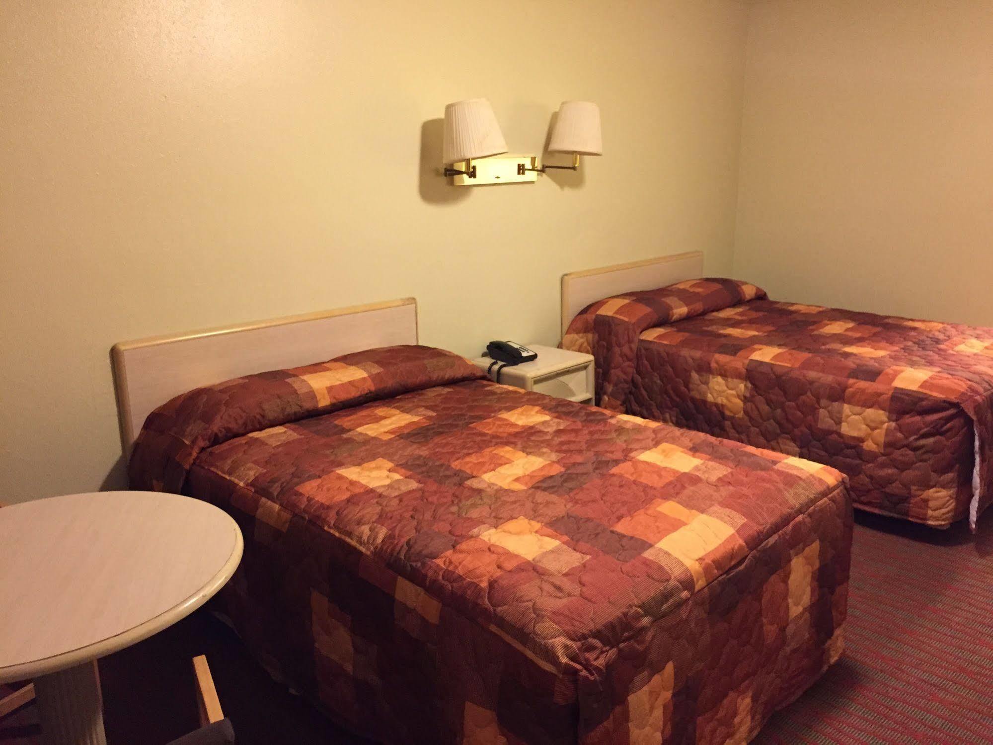Sebring Inn Exteriér fotografie